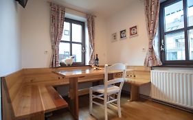 Pritlicni Apartma Hribovc Z Atrijem