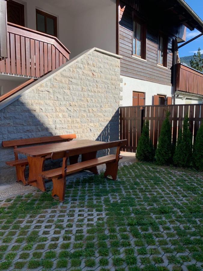 Pritlicni Apartma Hribovc Z Atrijem Kranjska Gora Zewnętrze zdjęcie