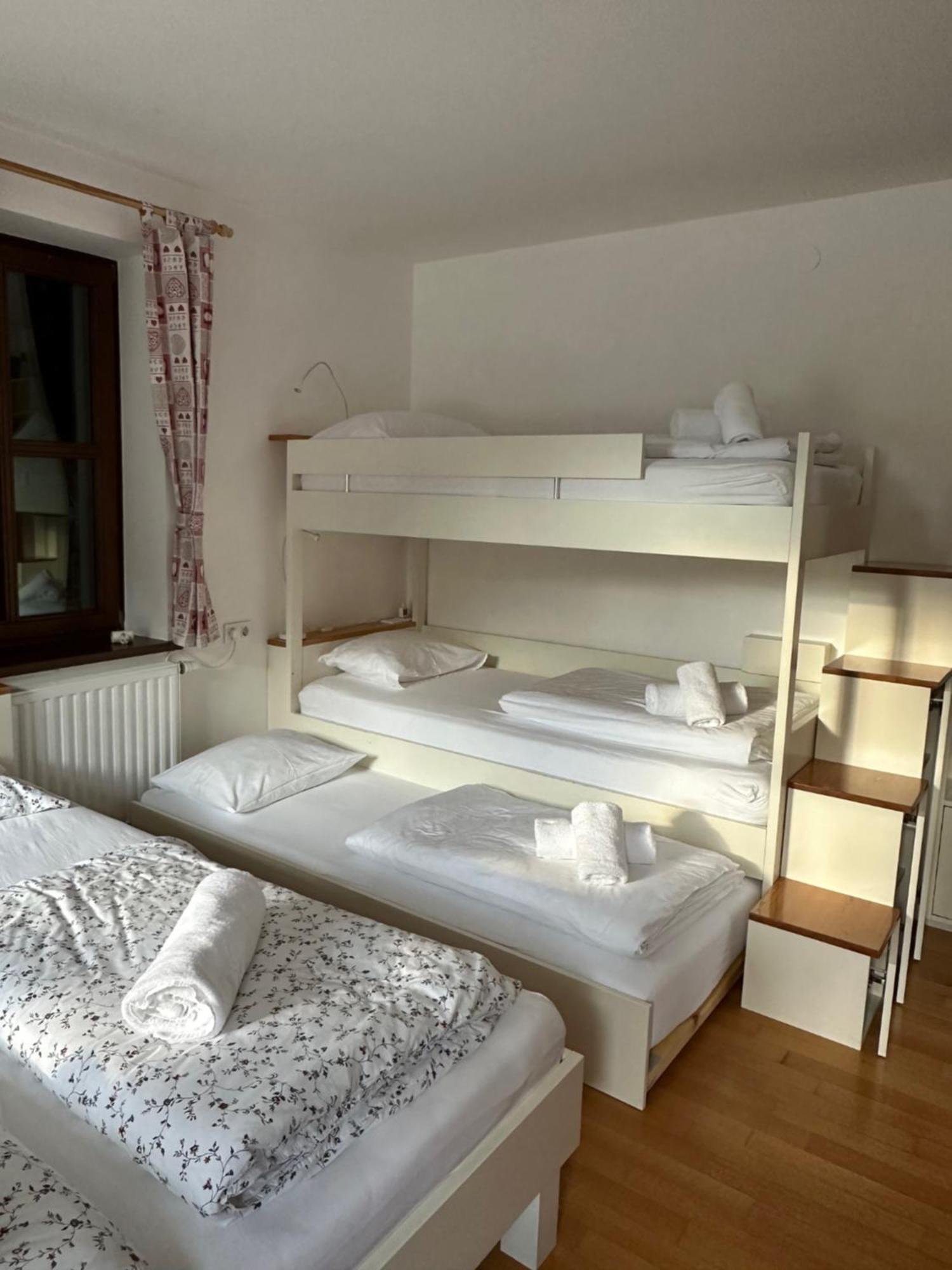Pritlicni Apartma Hribovc Z Atrijem Kranjska Gora Zewnętrze zdjęcie